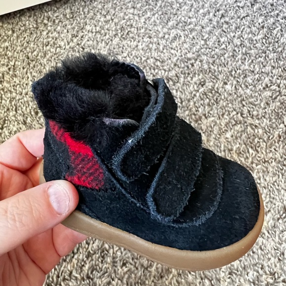 Ugg Baby Black Red Plaid Pritchard Boots Infant Newborn Size 0/1 - Picture 13 of 16